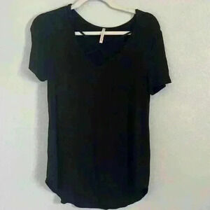 Women’s Black Tee Size Small